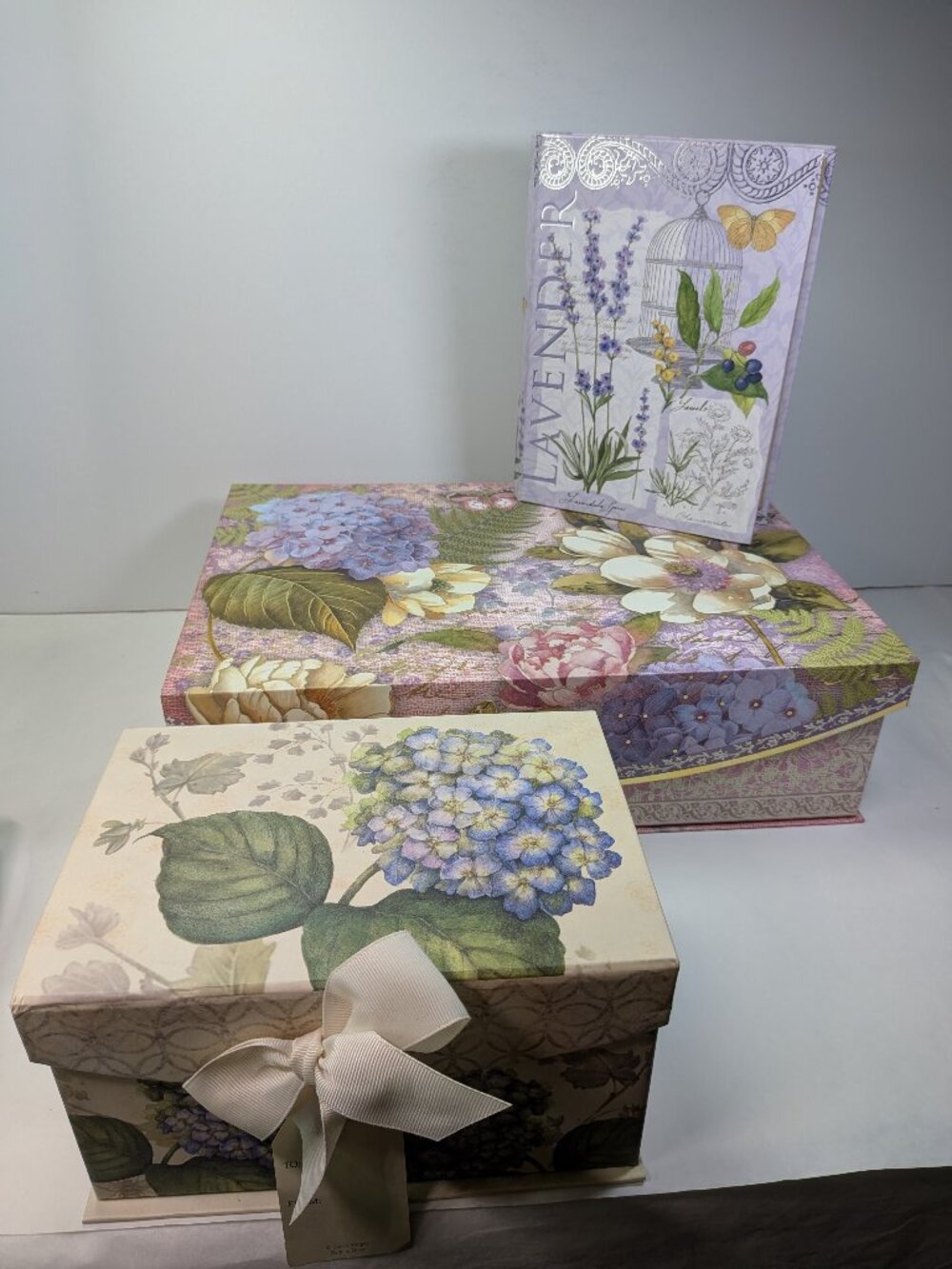 Susan Winget Botanical Gift Box Lot 3pc Lavender Book Hydrangea Peony